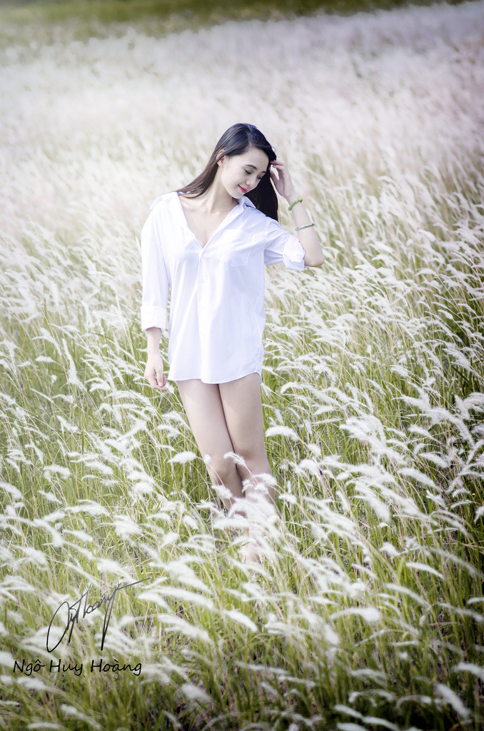美女脫個精光